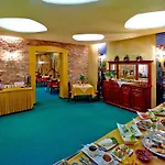 Wenecki 3* Czestochowa