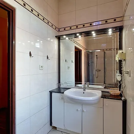Hotel Wenecki 3*