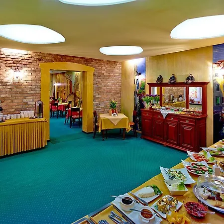 Wenecki 3* Częstochowa